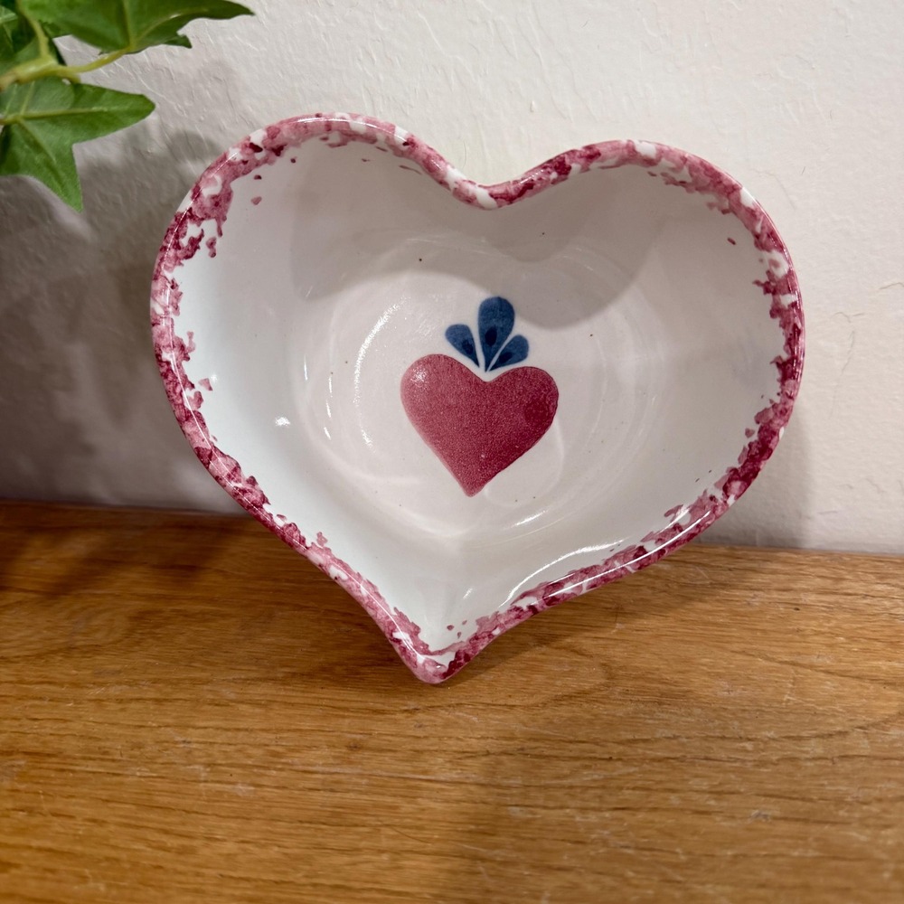 Vintage Chaparral Pottery Spongeware Heart Bowl